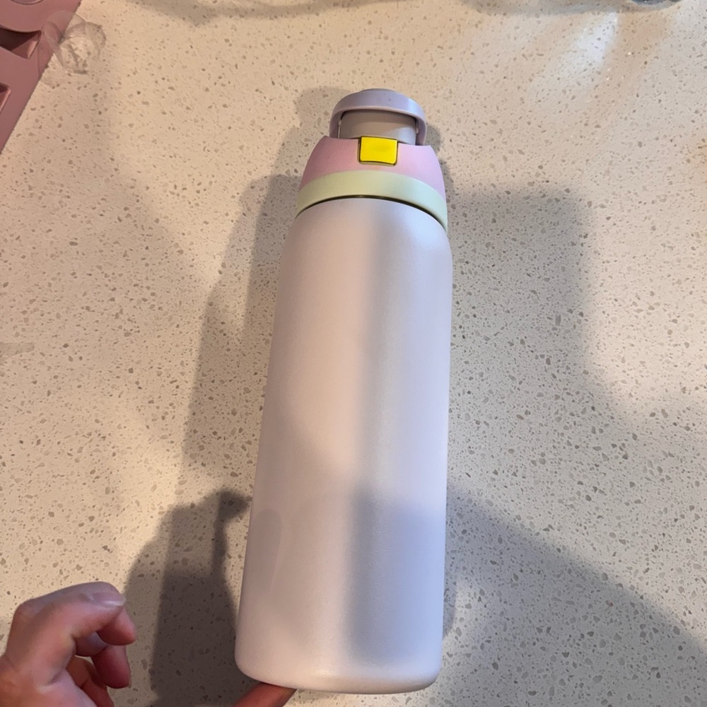 Owala 32oz Freesip